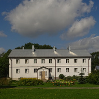 Варлаамо-Хутынский Спасо-Преображенский женский монастырь. Келейный корпус.