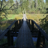 Мост к заброшенной церкви