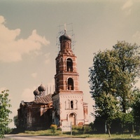 Покровский храм в селе Карпово. 1997г.
