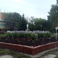 Посёлок Ленинский. Центральная площадь посёлка.