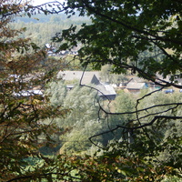 Вид с Юровичских холмов на дома по улице Видоличи.