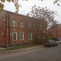 Старые здания на улице Новосёловской.