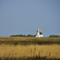 Вид на Михаило-Архангельский храм