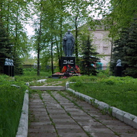 памятник неизвестному солдату в сквере Победы.