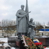 Памятник на братской могиле советских воинов.