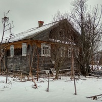 брошенный дом в д. Холкин Конец