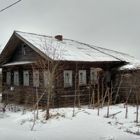 заброшенный деревенский дом в д. Зыков Конец
