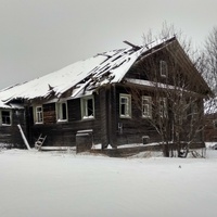 разрушенный дом в д. Семеновская