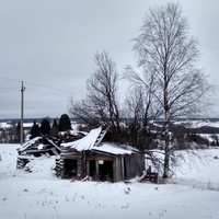 разрушенный дом в д. Шулево