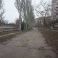 Бульвар Школьный.Вид на юг.Слева-наша школа № 5.Ещё одна такая же в Ташкенте.
