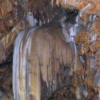Новоафонская пещера каменныйводопад