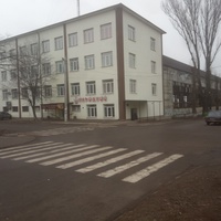 Бывший административно-бытовой комбинат Старой площадки рессорного завода.