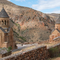 Монастырь Нораванк,построен в XIII—XIV веках в ущелье близ от города Ехегнадзор