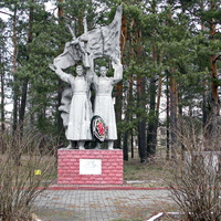 Памятник,павшим  в ВОВ.