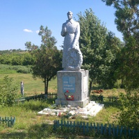 Чегодаровка. Памятник воинам односельчанам, погибшим на фронтах Великой Отечественной войны.