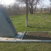 Воинские захоронения около станции Павлоград-2.