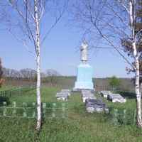 Братская могила советских воинов. Похоронено 117 воинов.Южная окраина села, на высокой горе.