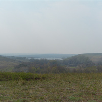 Вид из посёлка на Краснянское водохранилище.