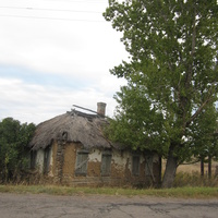 Дом на краю села.