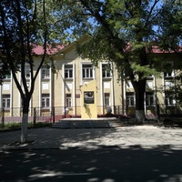 Черноморск. Украинская гимназия №1.