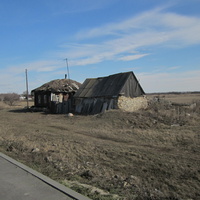 Дом на краю села.