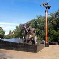 Памятник Антону Головатому.