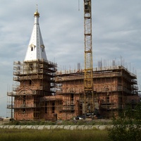 Строится церковь