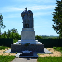 Памятник советским воинам.Аллея Славы.Город Новосиль