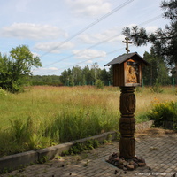 Часовня - голубец на территории музейного комплекса И. Левитана в Елисейкове