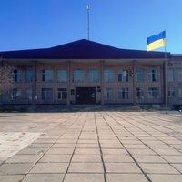 Районный дом культуры и краеведческий музей.
