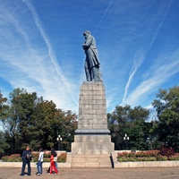 Днепропетровск. Памятник Тарасу Григорьевичу Шевченко.