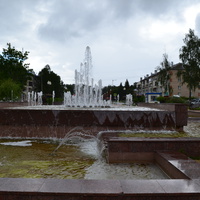 Городской фонтан на улице маршала Жукова