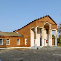 Сельский Дом Культуры, библиотека.