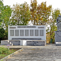 Мемориал, братская могила ВОВ