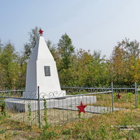 Братская могила воинов, погибших при освобождении хутора в январе 1943 года