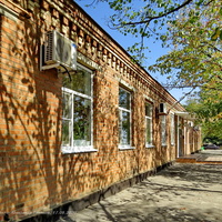 Административно-офисное здание Сельхоз.производственного кооператива "Мирное"