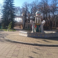 Парк Аттракционов в Атажукинском саду
