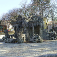 Фонтан "Сказка" ("Гномы", "Деды") в городском парке на ул. Кирова