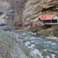 Мостик через реку Чегем около водопадов