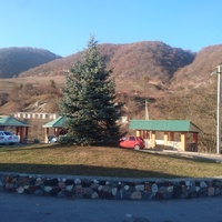 Вид с проходной санатория "Целебные Воды" на окрестные холмы у 3-го посёлка (микрорайона) села Белая Речка