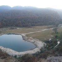 Озеро Сердце (Любви) в долине речки Белая на окраине 4-го посёлка (микрорайона) села Белая Речка