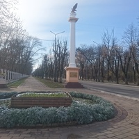 Стелы "Курорт Нальчик" на въезде в курортную зону города (район Долинск).