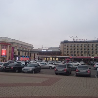 Универмаг Центральный и гостиница Россия на проспекте Ленина