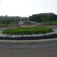 Лошицкий усадебно-парковый комплекс. Центральные аллеи с цветником