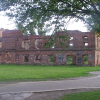 Лошицкий усадебно-парковый комплекс. Стены бывшей мельницы постройки конца XIX века
