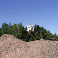 Капелла Людвигсбург в скальном пейзажном парке "Монрепо́"