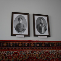 экспонаты дома-музея имени Юрия и Валентины Гагариных