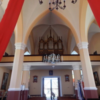 Орган костёла Св.Иосифа находится над главным входом