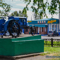 Новая Малыкла Трактор «Универсал» Владимирского тракторного завода поставлен на пьедестал 25 октября 1969 года в ознаменование 40-летия коллективизации района, как символ первому советскому трактору.