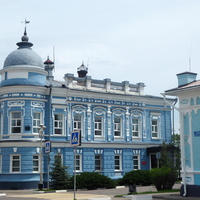 Дом купца Одинцова,  сейчас здание администрации города и краеведческого музея